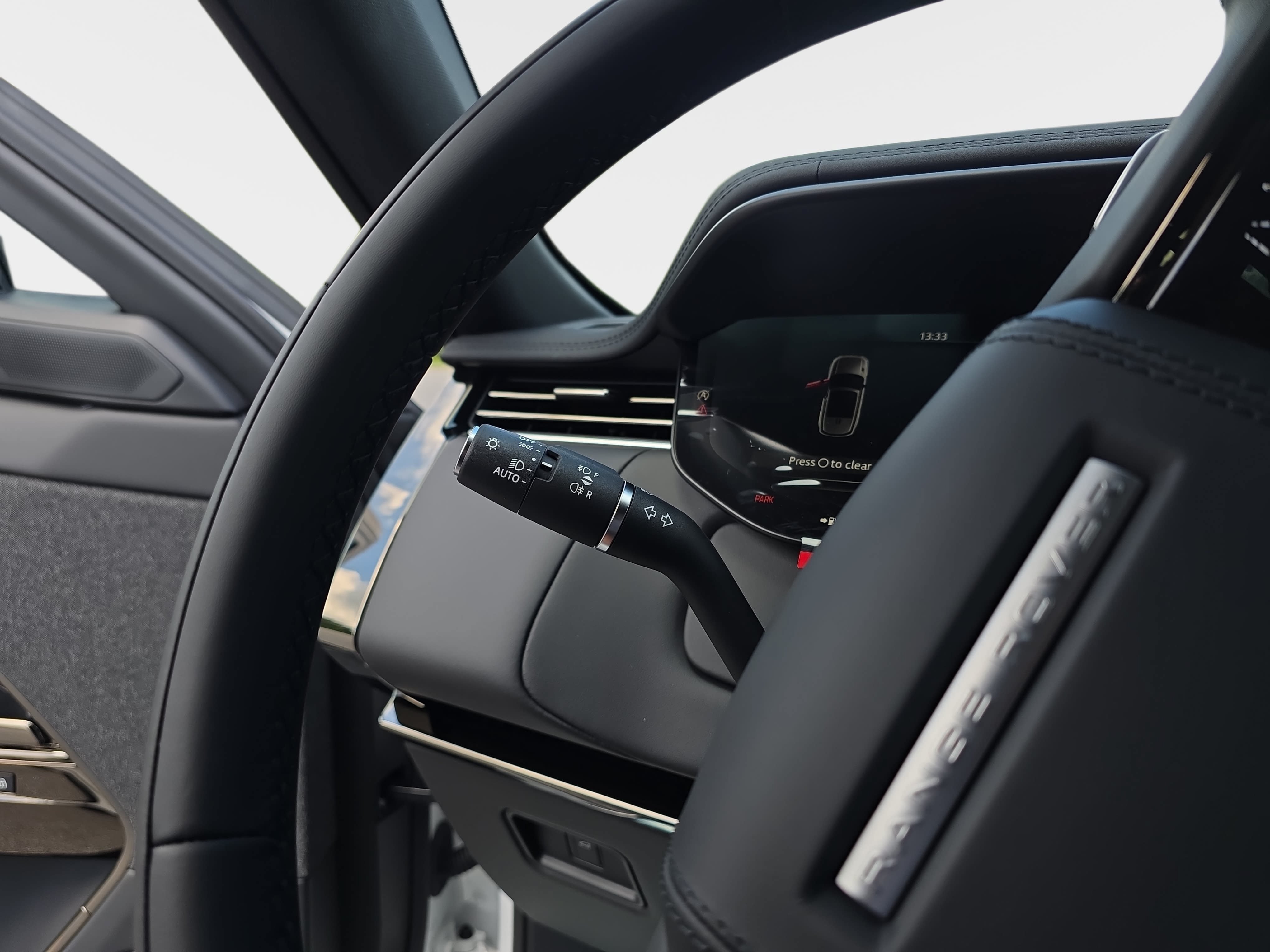 New 2026 Land Rover Range Rover Sport Dynamic SE AWD/4WD image 26