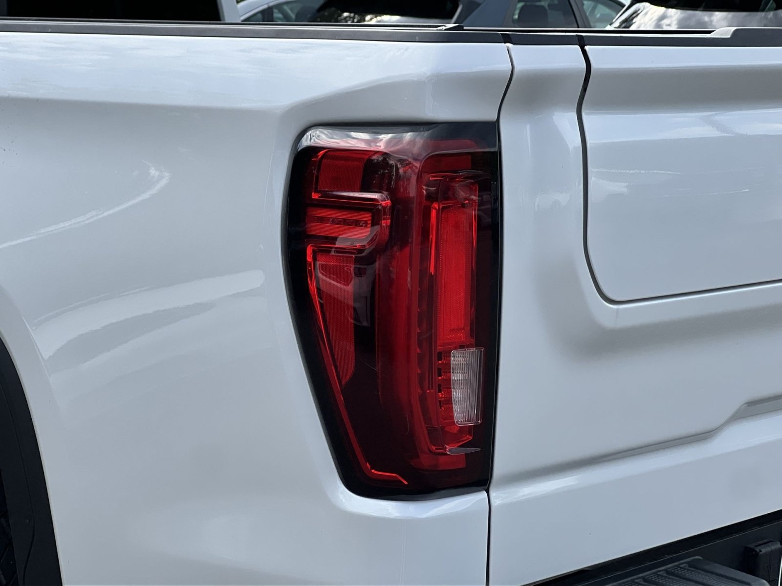 Used 2020 GMC Sierra 1500 Denali w/ Denali Ultimate Package AWD/4WD image 14