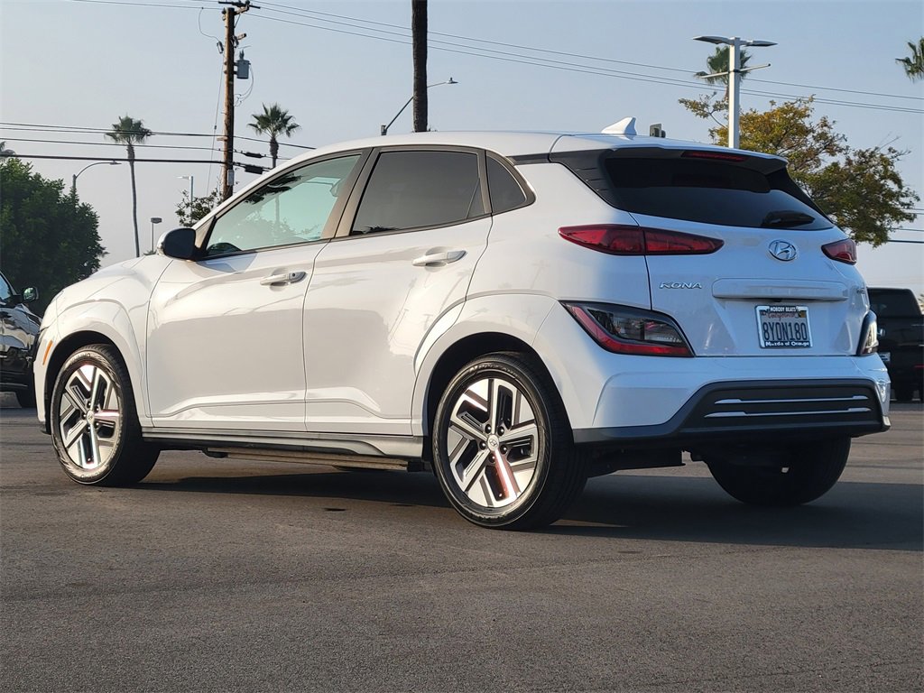 Used 2022 Hyundai Kona SEL w/ Convenience Package image 2