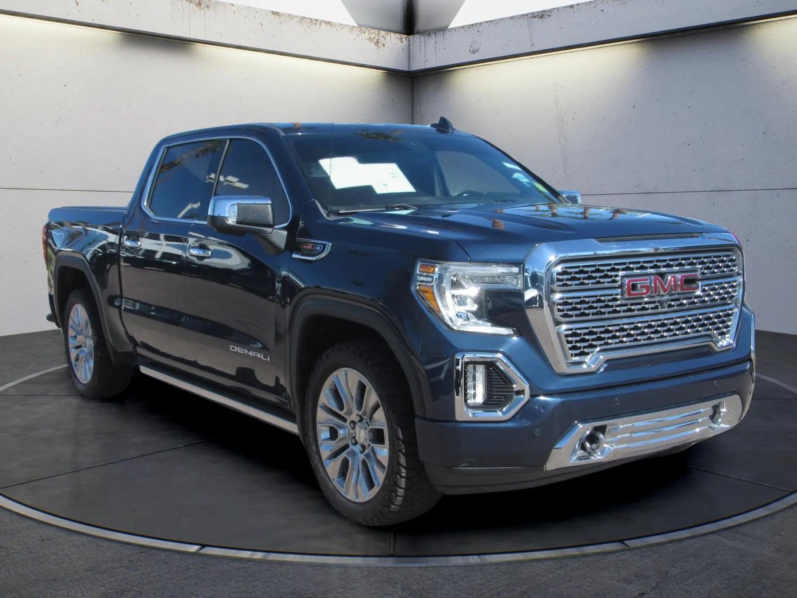 Used 2020 GMC Sierra 1500 Denali w/ Denali Ultimate Package AWD/4WD image 2