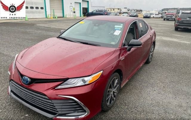 Used 2021 Toyota Camry XLE image 1