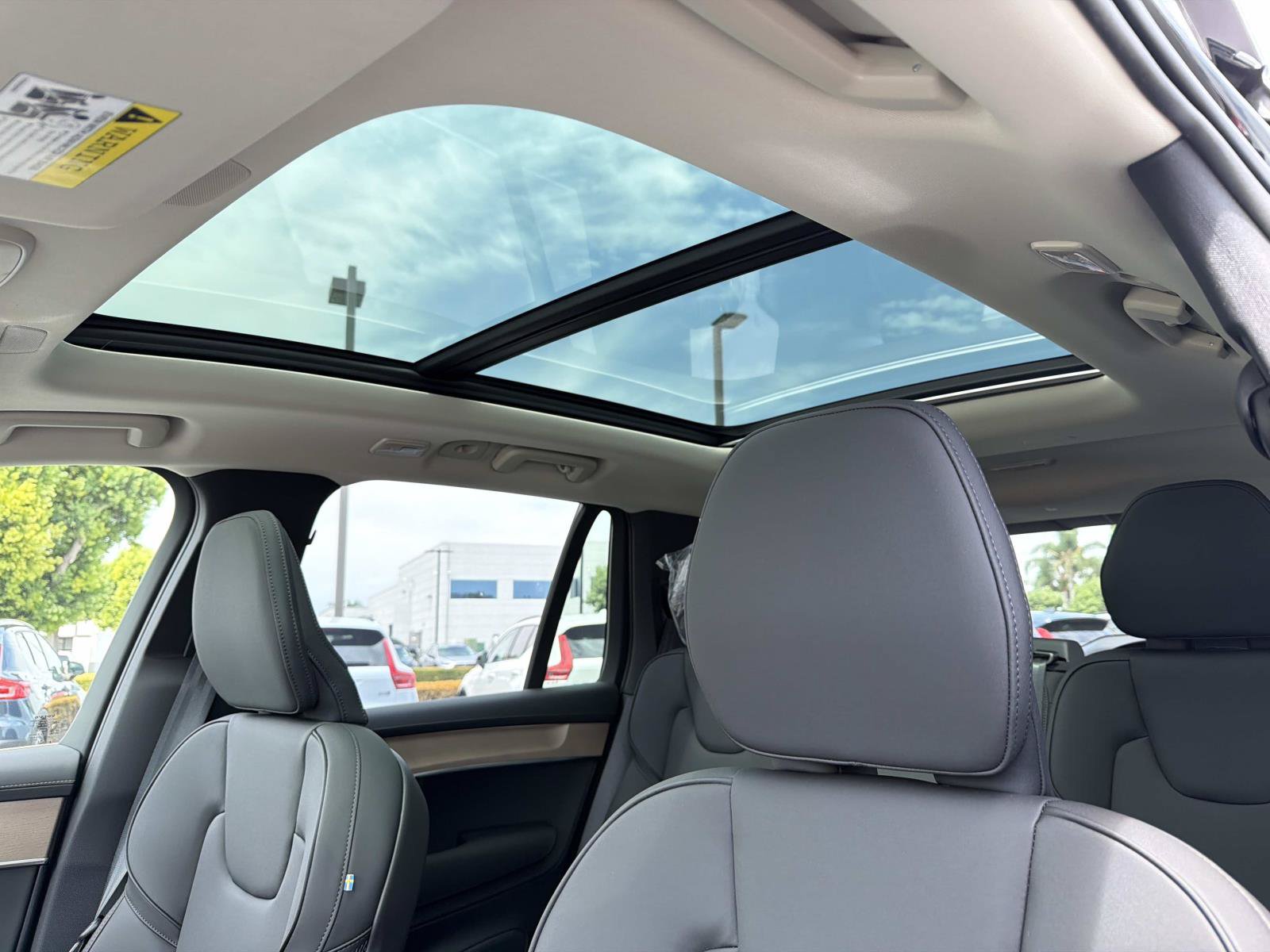 New 2026 Volvo XC90 B5 Plus w/ Protection Package AWD/4WD image 25