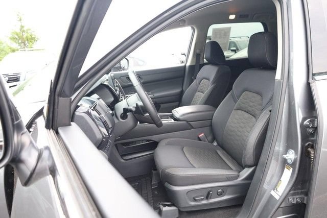 Certified 2025 Nissan Pathfinder SV FWD image 10