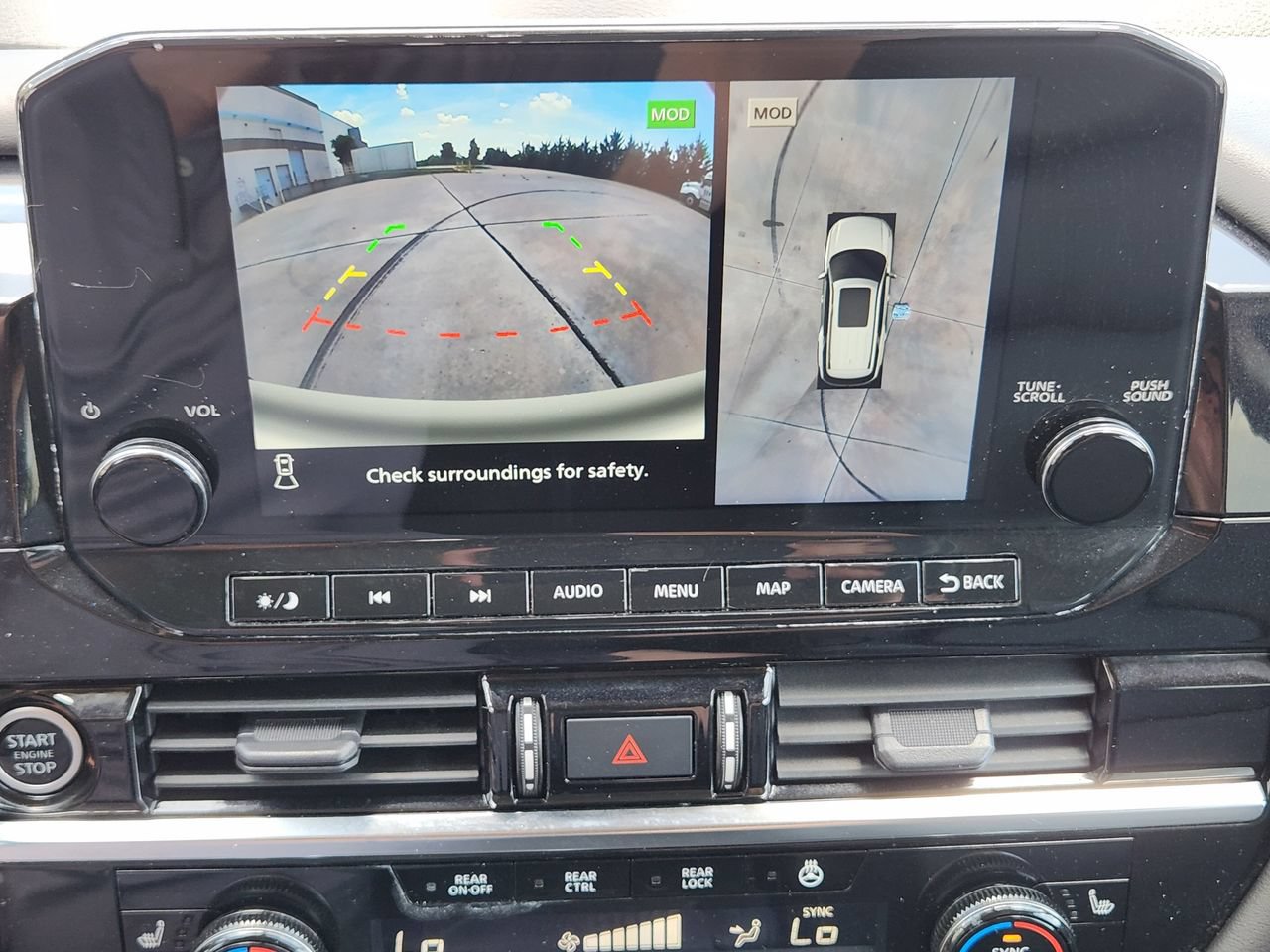 Used 2023 Nissan Pathfinder SL AWD/4WD image 15