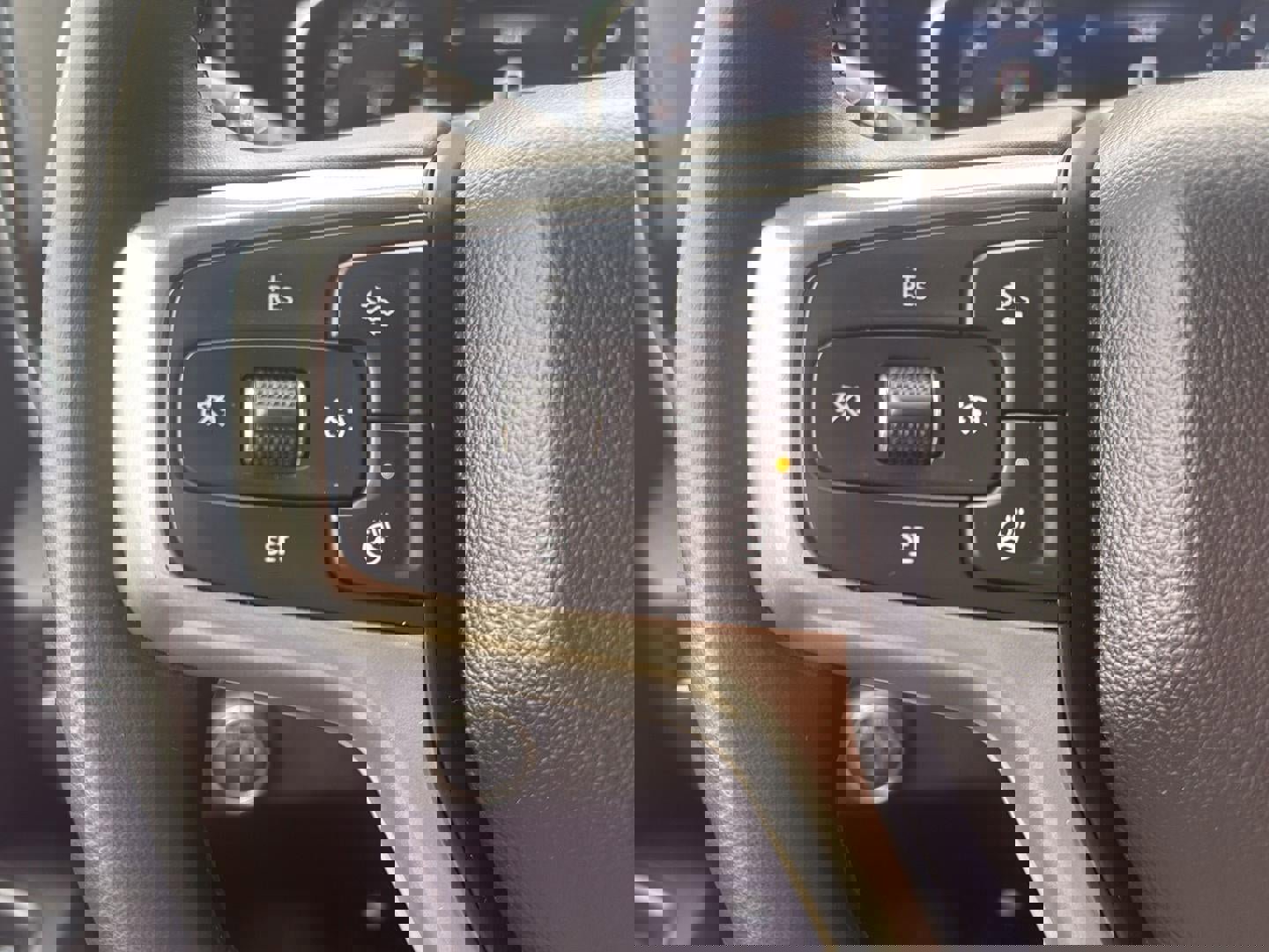 Used 2025 Chevrolet Silverado 2500 LT w/ Convenience Package image 20