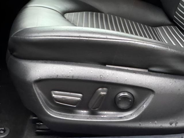 Used 2023 Toyota Camry SE image 15