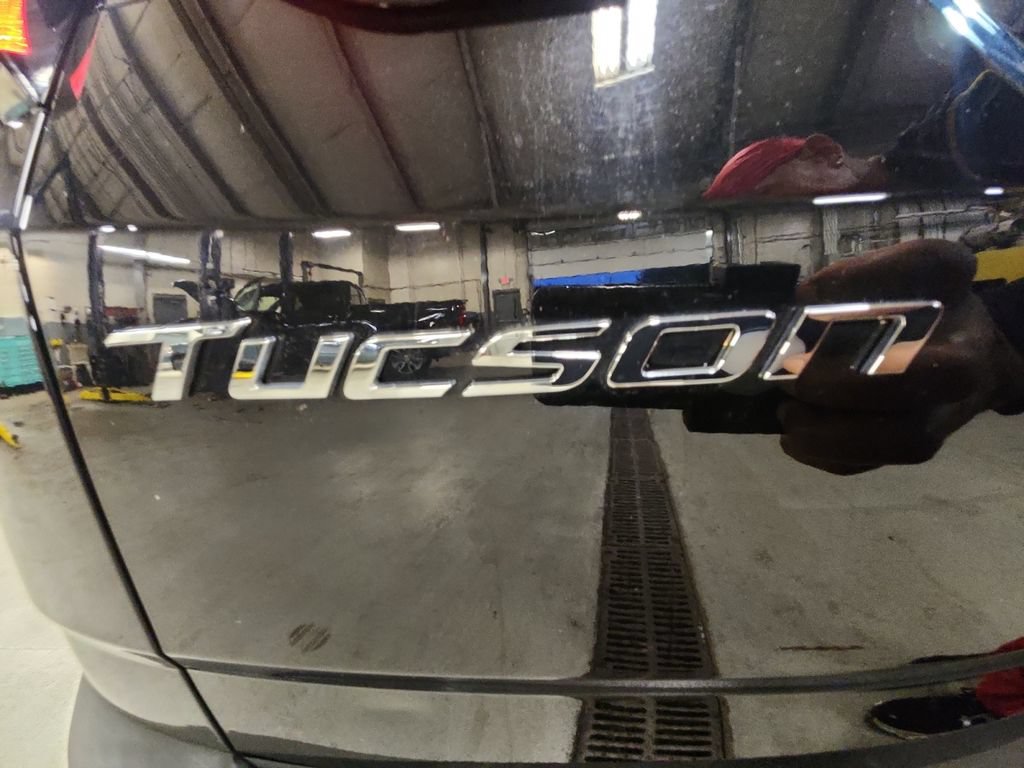 Used 2023 Hyundai Tucson Limited AWD/4WD image 33