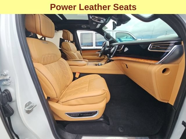 Used 2022 Jeep Grand Wagoneer Series III w/ Rear Seat Video Group 1 AWD/4WD image 13