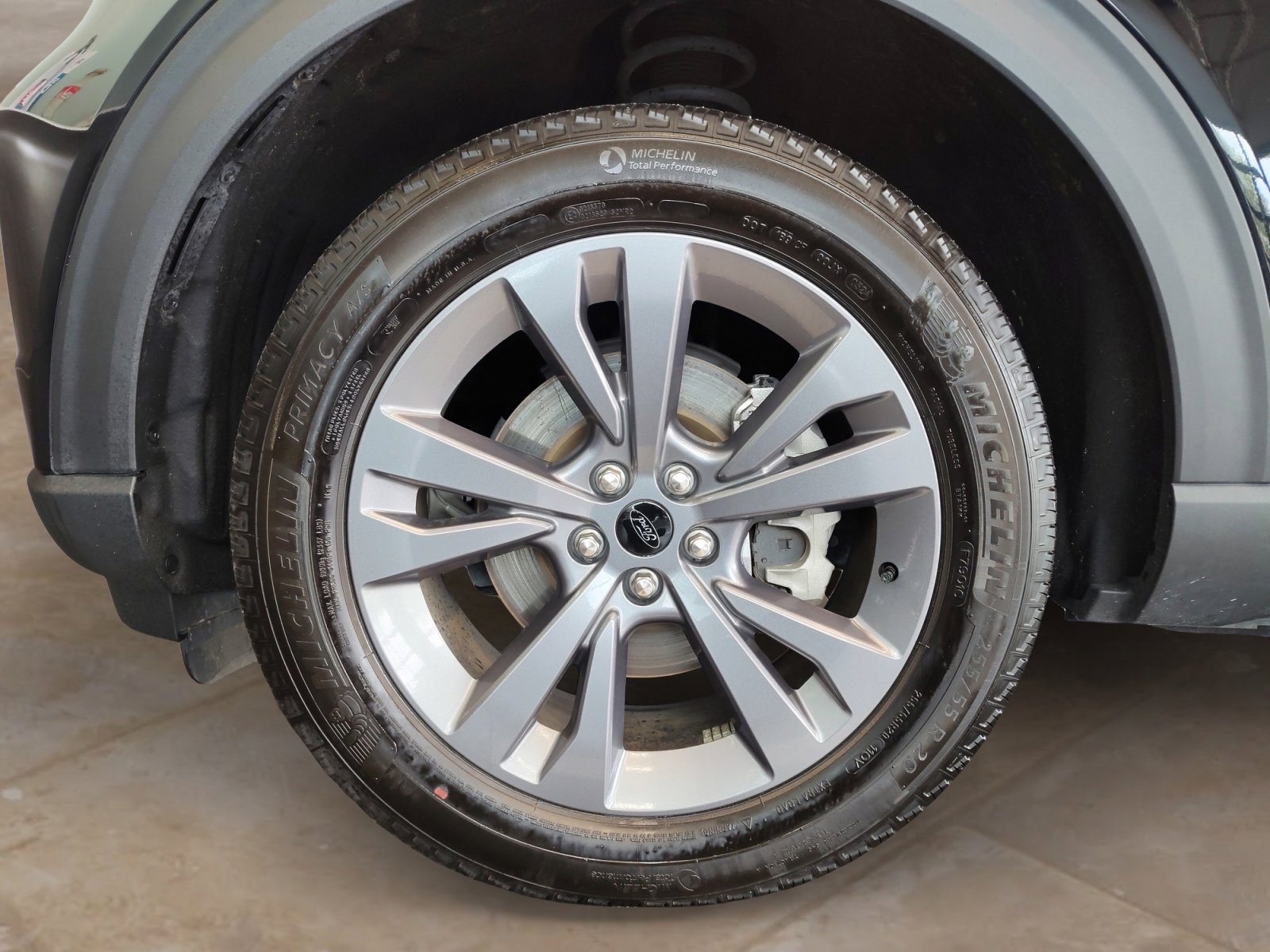 Used 2024 Ford Explorer XLT w/ Equipment Group 202A AWD/4WD image 31