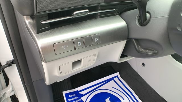 Certified 2024 Hyundai Kona SEL image 12