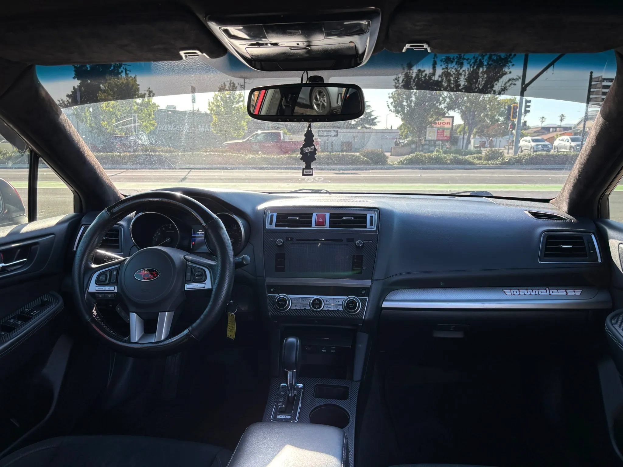 Used 2015 Subaru Legacy 2.5i Premium w/ Popular Package #2 AWD/4WD image 4