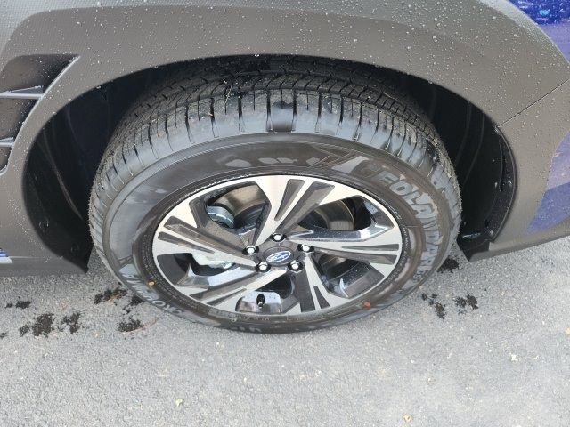 Used 2025 Subaru Crosstrek 2.0i Premium image 11