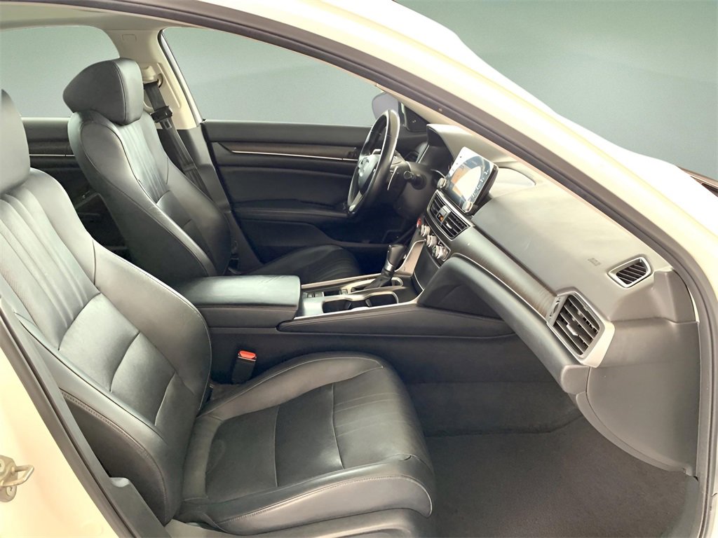 Used 2018 Honda Accord Touring image 26