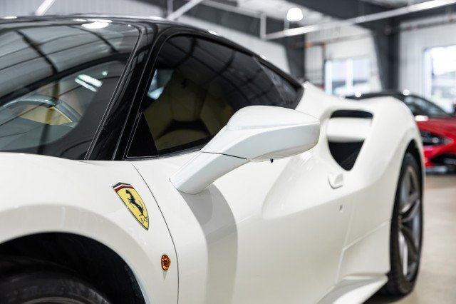 Used 2016 Ferrari 488 GTB RWD image 13