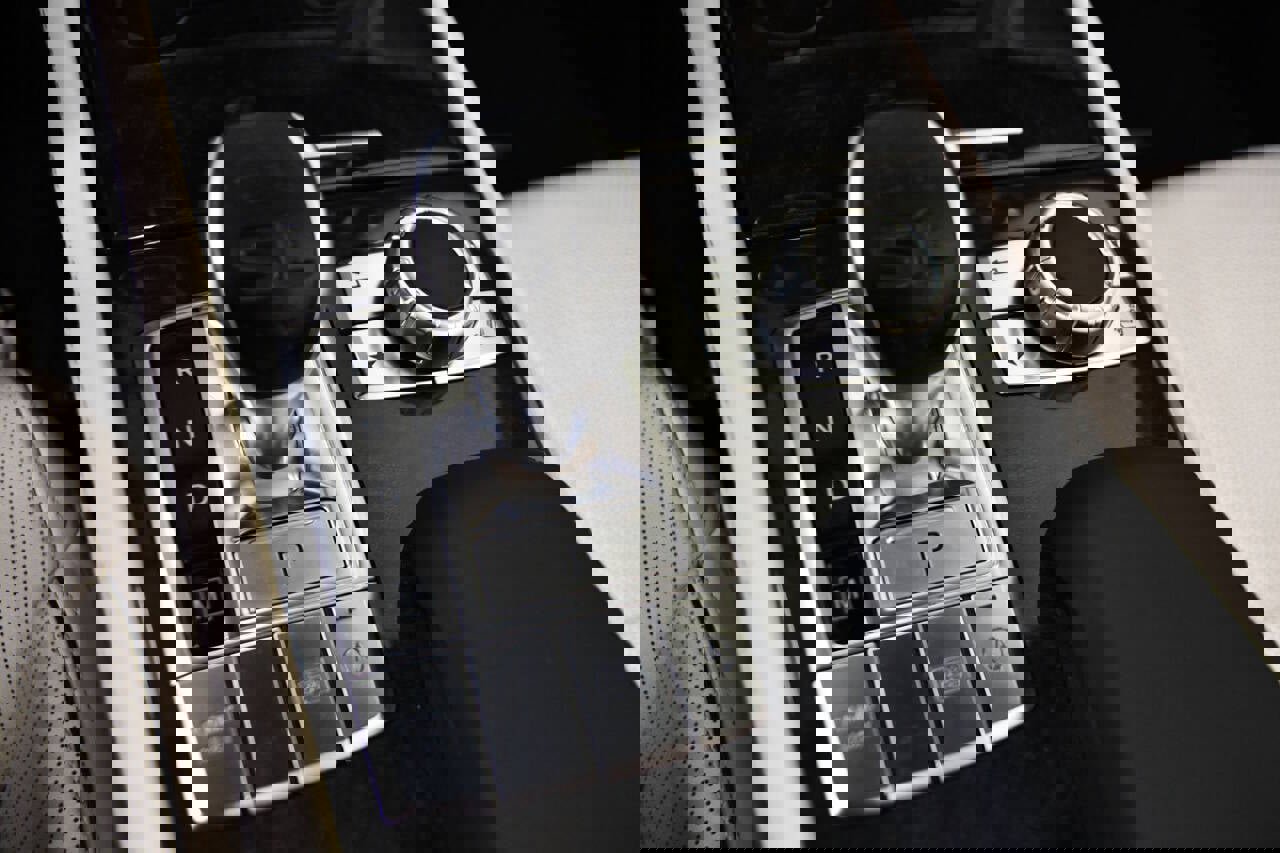 Used 2017 Mercedes-Benz SL 550 SL 550 2dr Convertible image 20