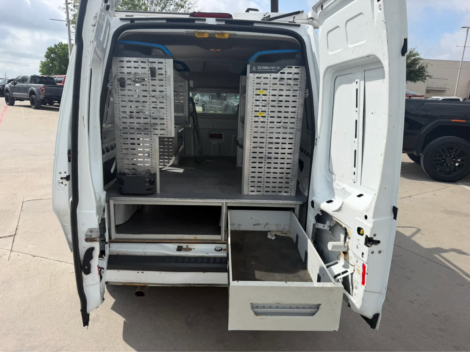 Used 2013 Ford Transit Connect XLT image 16