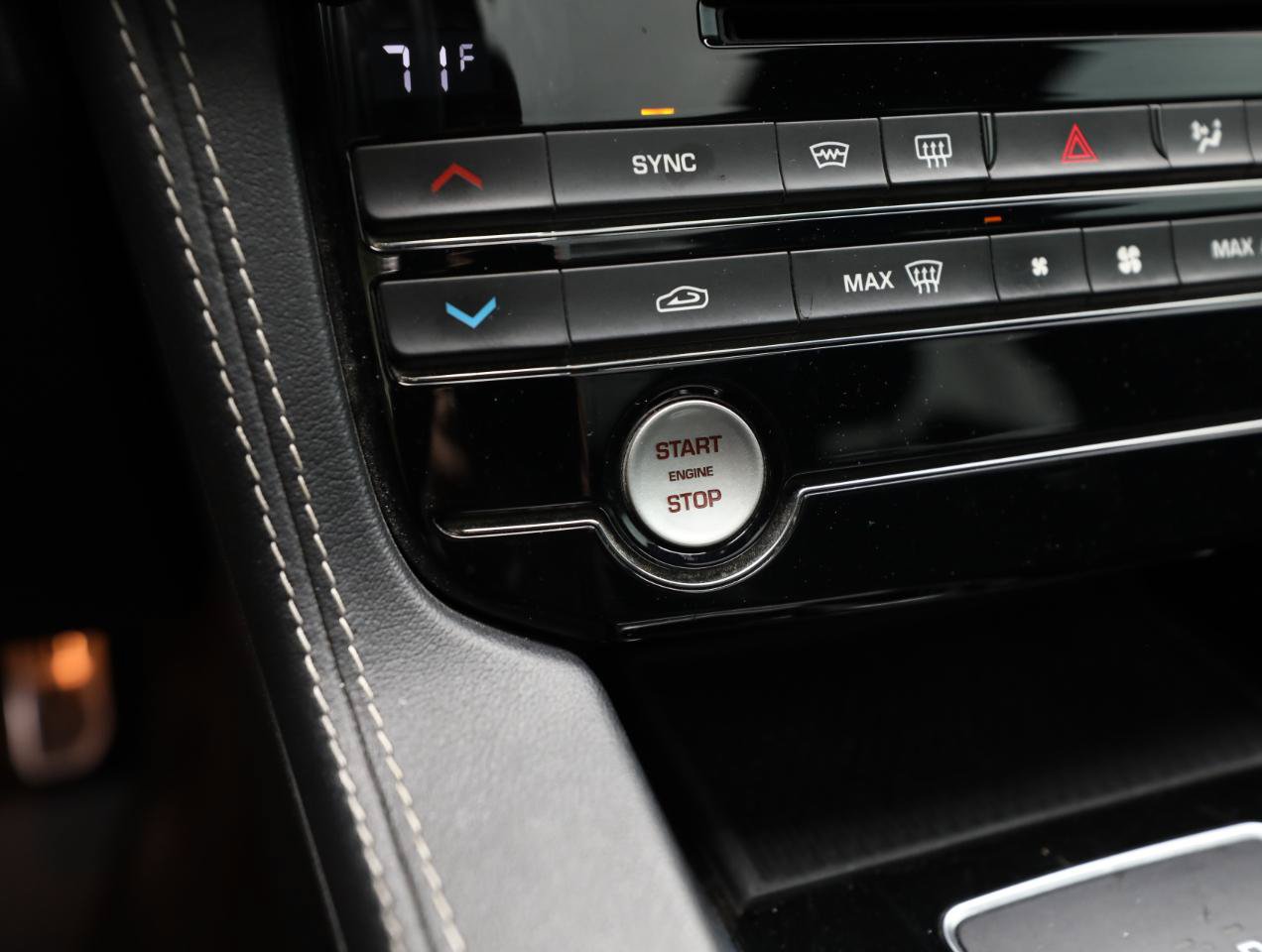Used 2019 Jaguar F-PACE R-Sport AWD/4WD image 24