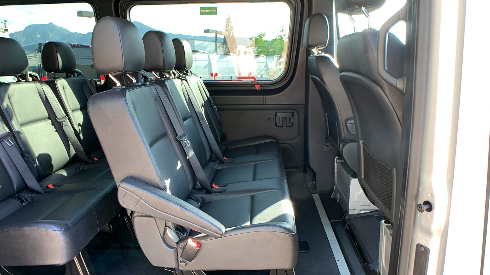 Used 2021 Mercedes-Benz Sprinter 2500 image 25