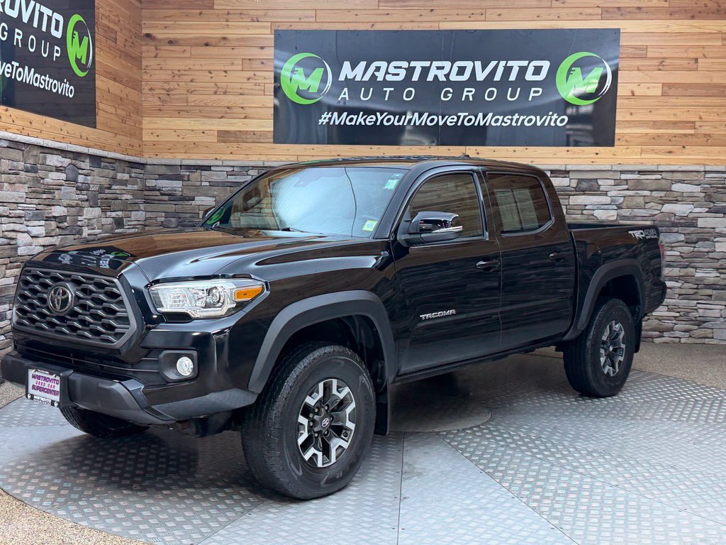 Used 2020 Toyota Tacoma TRD Off-Road w/ TRD Premium Off Road Package AWD/4WD image 10