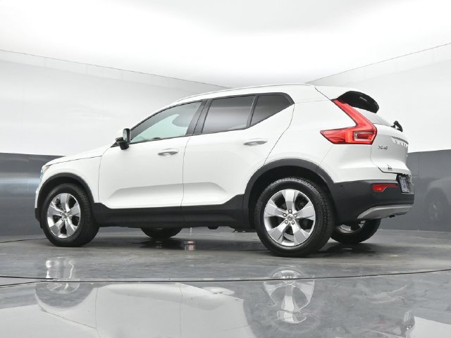 Used 2019 Volvo XC40 T5 Momentum AWD/4WD image 37