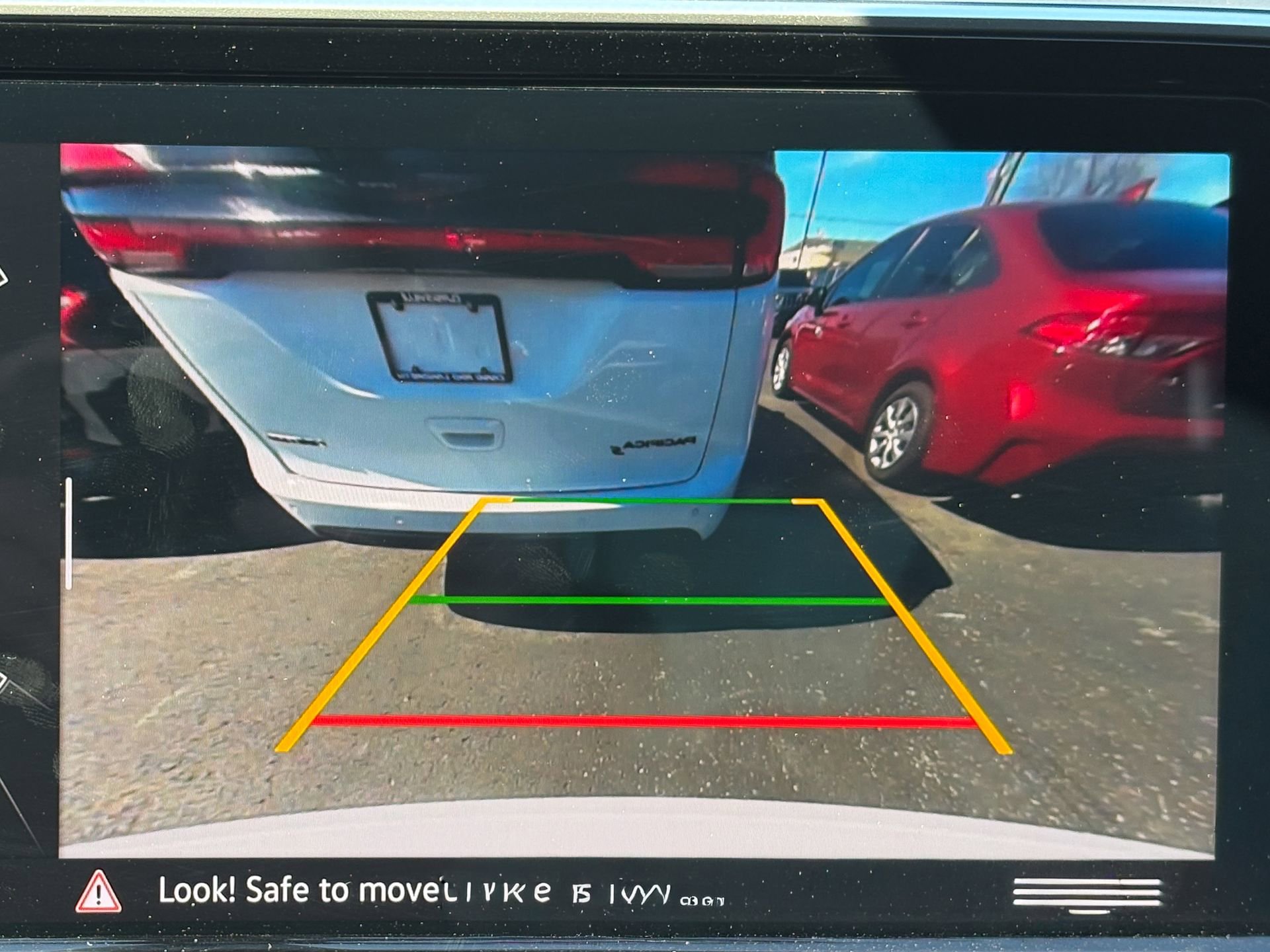 Used 2025 Volkswagen Atlas Cross Sport SE w/ Panoramic Sunroof Package image 31