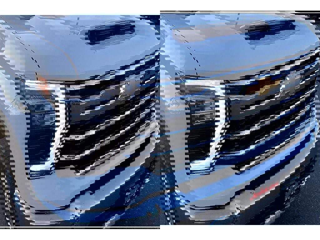 Used 2025 Chevrolet Silverado 3500 LTZ image 32