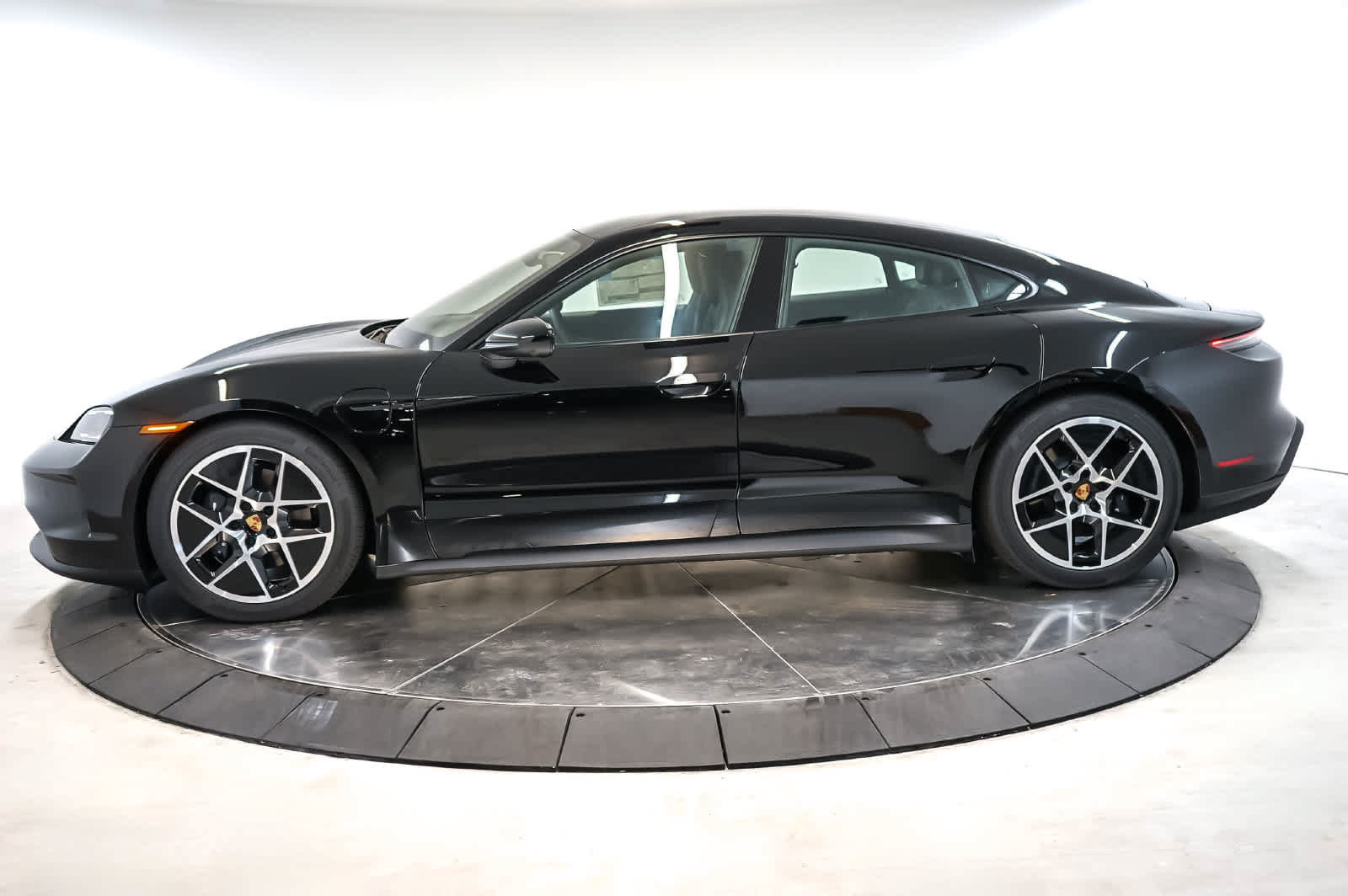 New 2026 Porsche Taycan RWD image 2