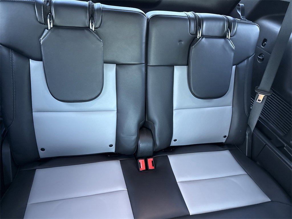 Used 2023 Ford Explorer XLT w/ Equipment Group 202A image 16