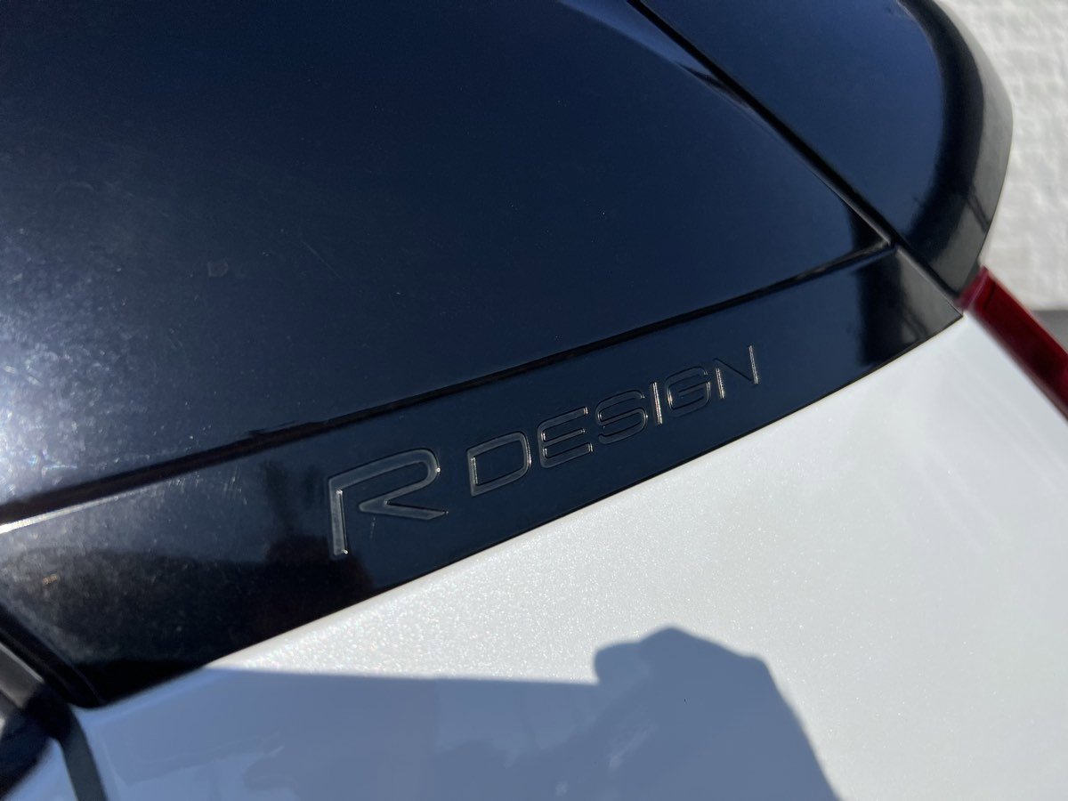 Used 2020 Volvo XC40 T5 R-Design image 9