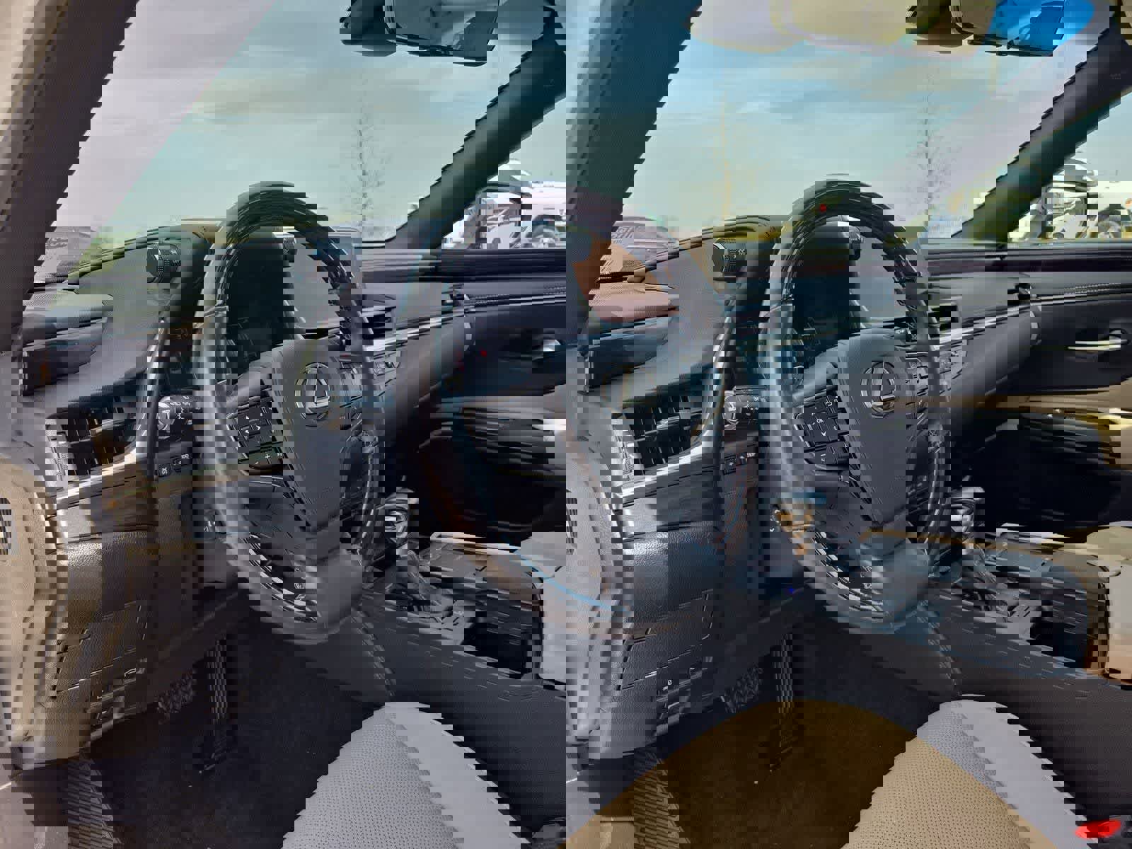 Used 2021 Lexus ES 350 w/ Premium Package image 2