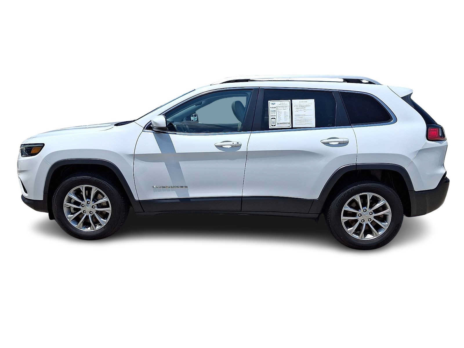 Used 2021 Jeep Cherokee Latitude Lux w/ Sun & Sound Group AWD/4WD image 2
