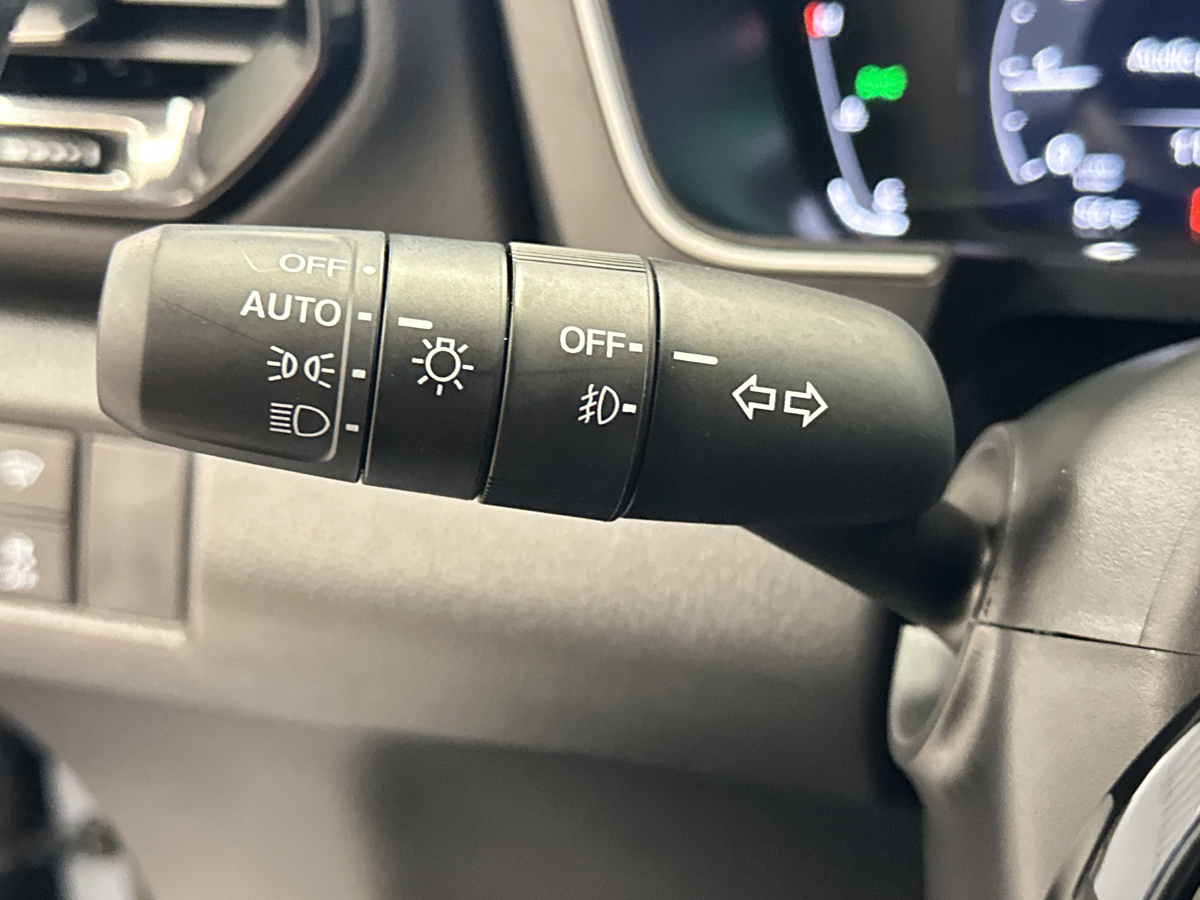 Used 2025 Honda Pilot Black Edition image 40