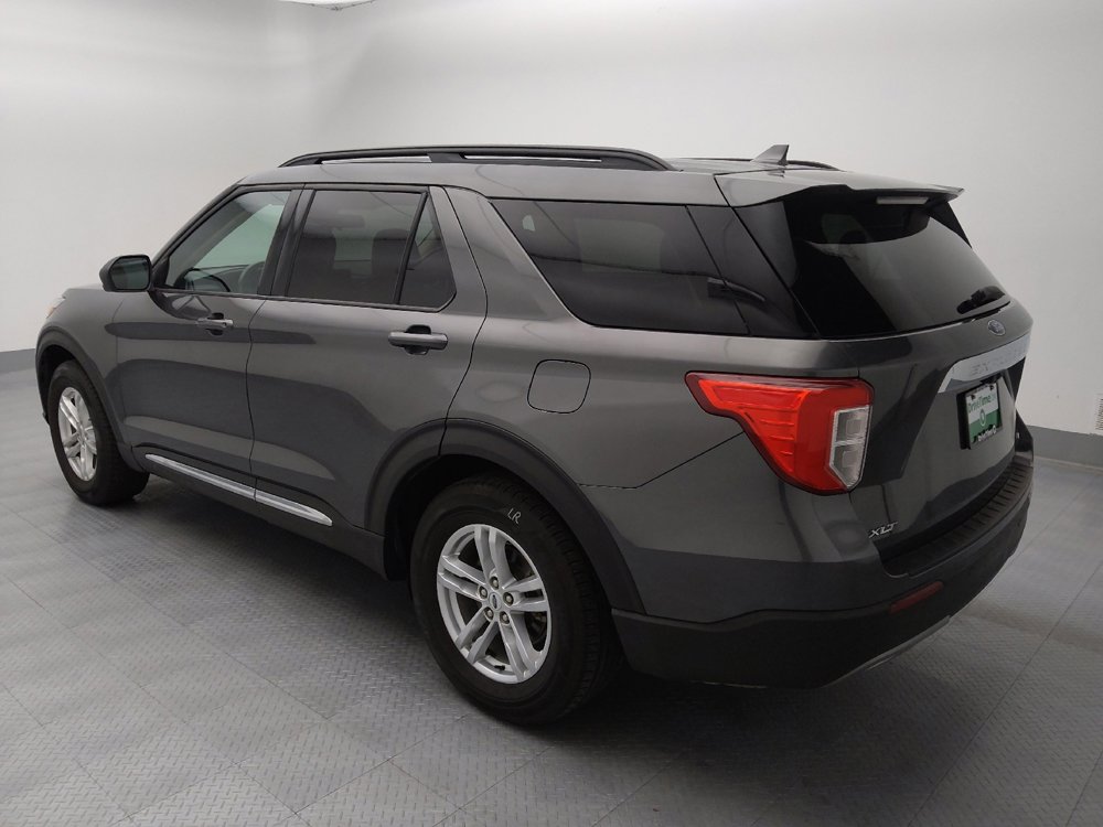 Used 2020 Ford Explorer XLT w/ Equipment Group 202A RWD image 3