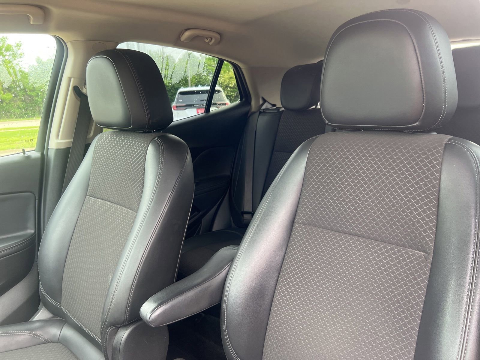 Used 2020 Buick Encore Preferred w/ Safety Package FWD image 6
