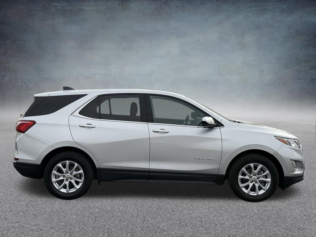 Used 2020 Chevrolet Equinox LT image 2