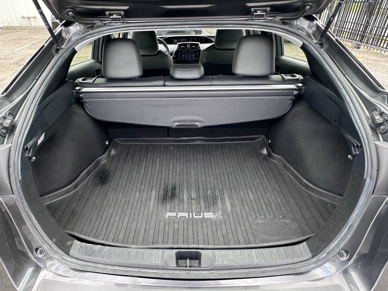 Used 2017 Toyota Prius Three Touring FWD image 37