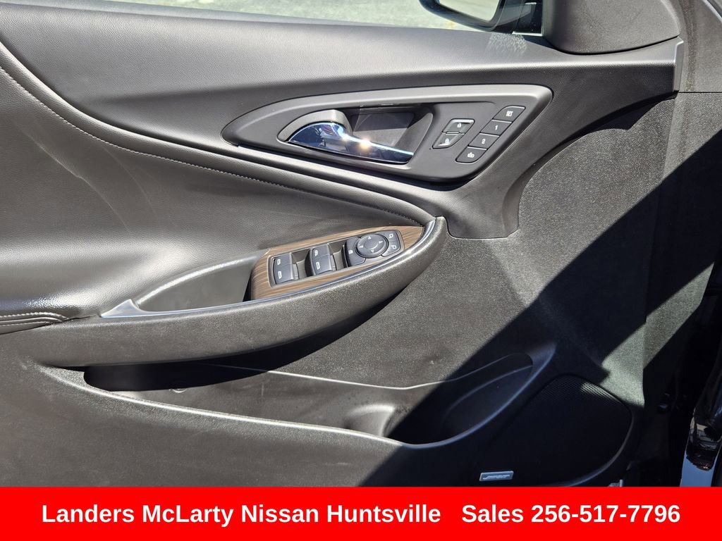 Used 2022 Chevrolet Malibu Premier image 23