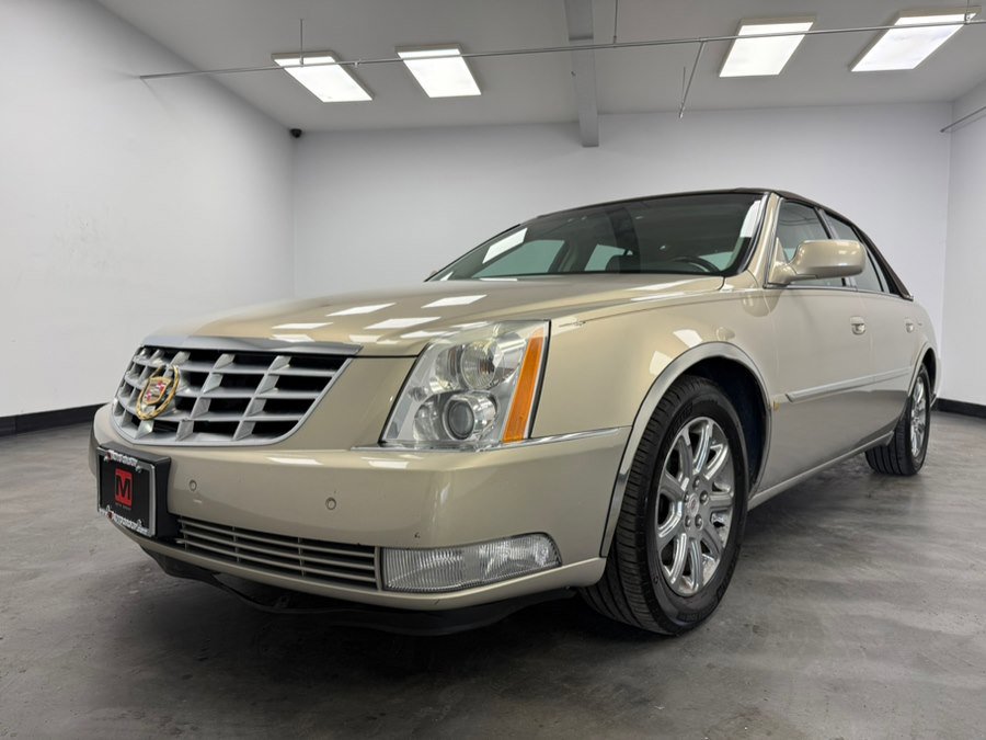 Used 2008 Cadillac DTS w/ Sun And Sound Package image 5