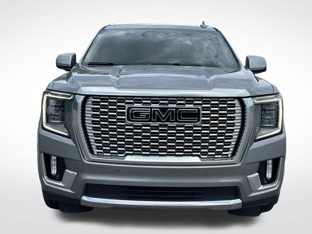 Used 2023 GMC Yukon Denali w/ Denali Reserve Package RWD image 10