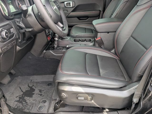 Used 2026 Jeep Wrangler Unlimited Rubicon AWD/4WD image 15