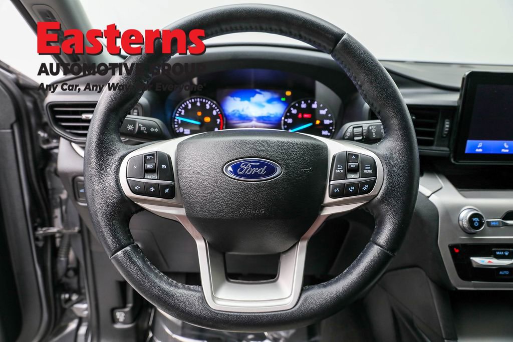 Used 2022 Ford Explorer XLT image 10