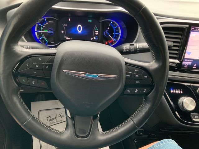 Used 2021 Chrysler Pacifica Touring-L w/ Uconnect Theater Family Group image 21