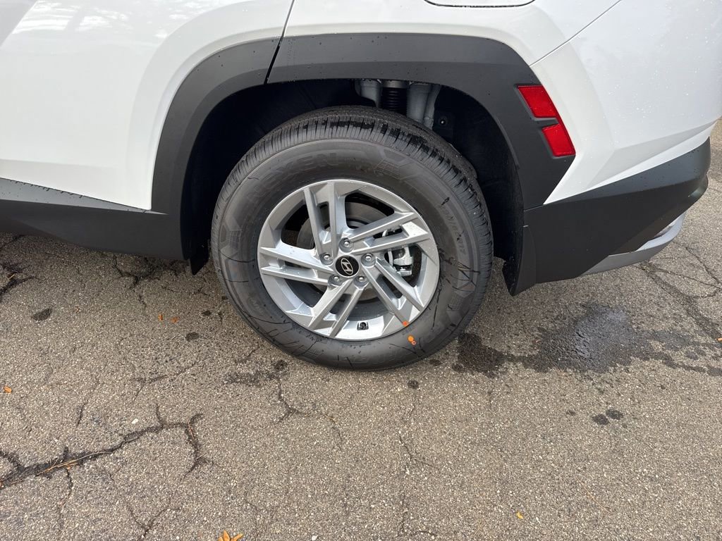 New 2026 Hyundai Tucson SE image 11