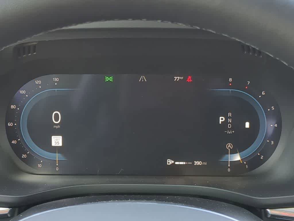 Used 2025 Volvo XC60 B5 Ultra AWD/4WD image 32