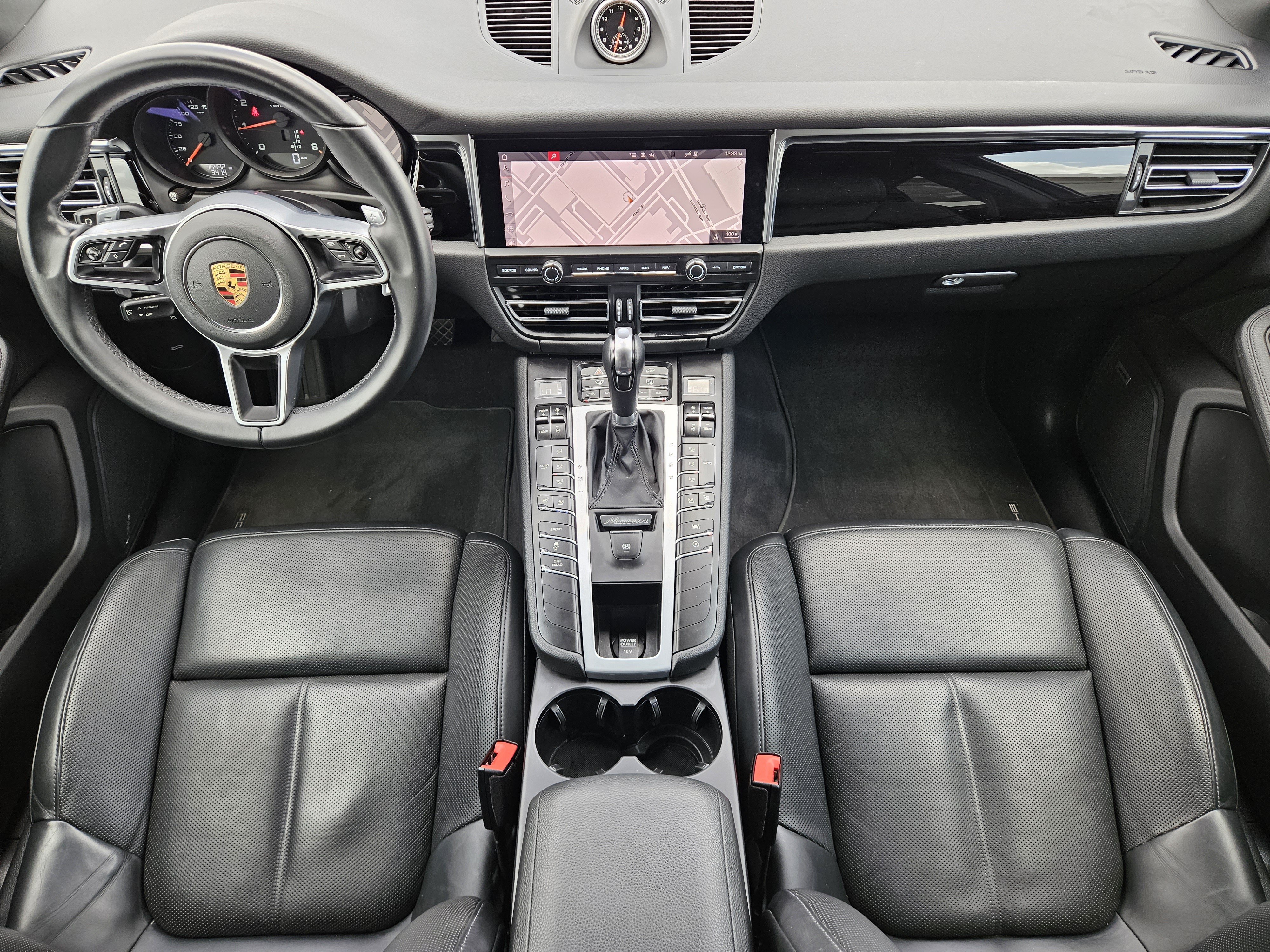 Certified 2021 Porsche Macan AWD/4WD image 24