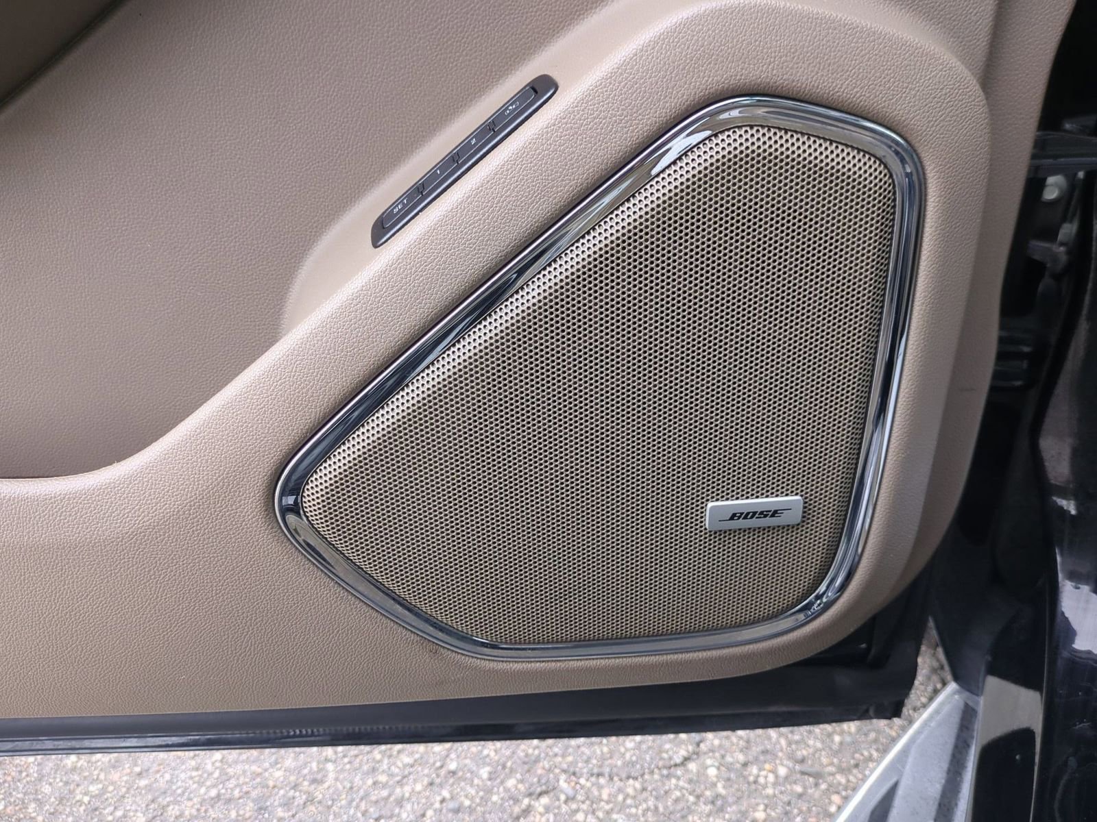 Used 2017 GMC Yukon XL SLT w/ Open Road Package image 25