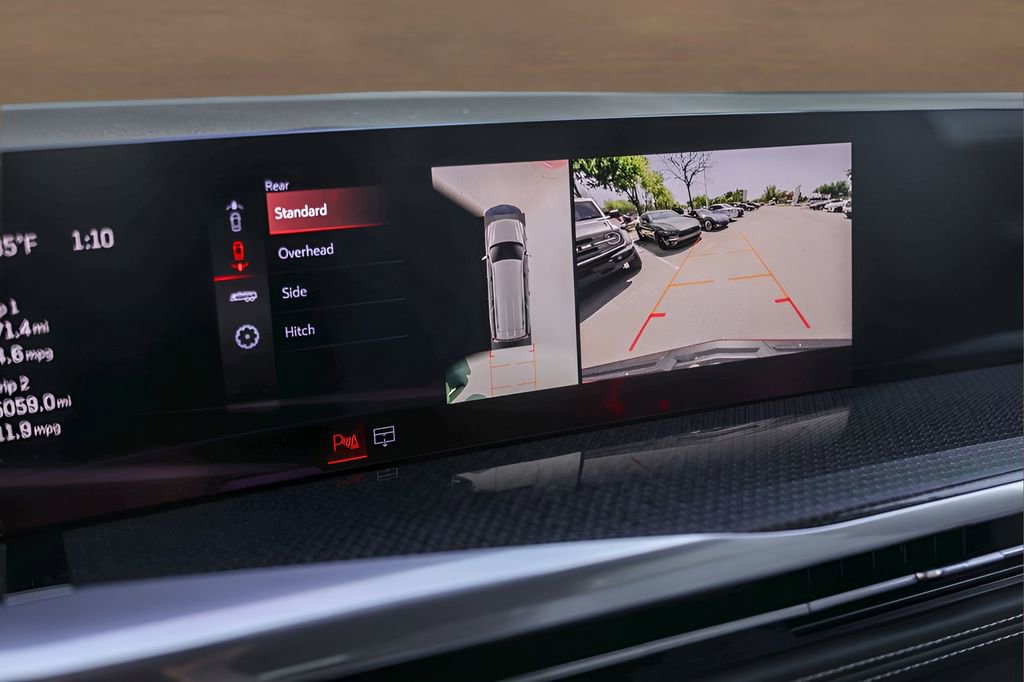 Certified 2025 Cadillac Escalade ESV V image 17