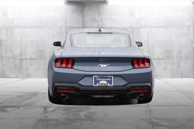 Used 2025 Ford Mustang Coupe image 6