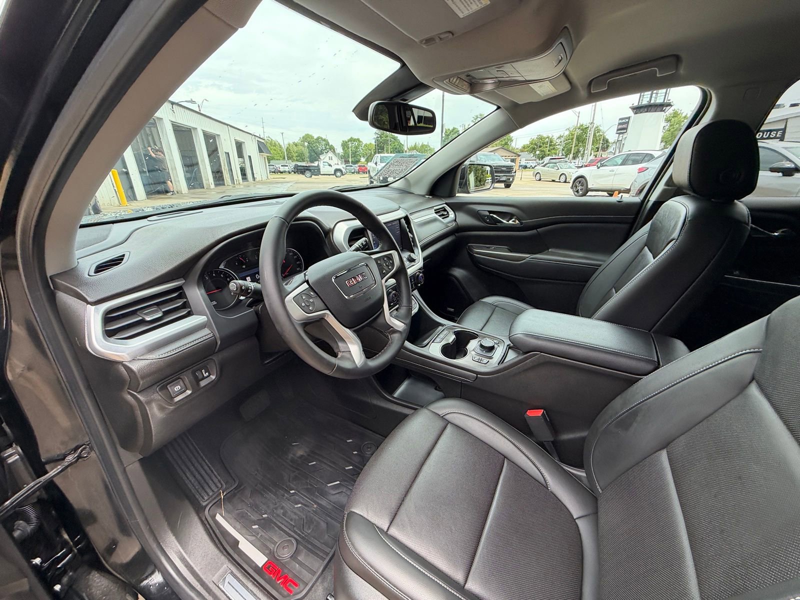 Used 2023 GMC Acadia SLT FWD image 30