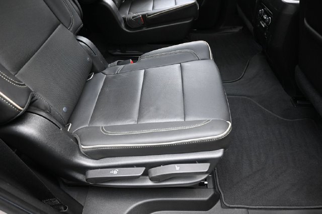 Used 2021 Chevrolet Tahoe Premier w/ Premium Package AWD/4WD image 29